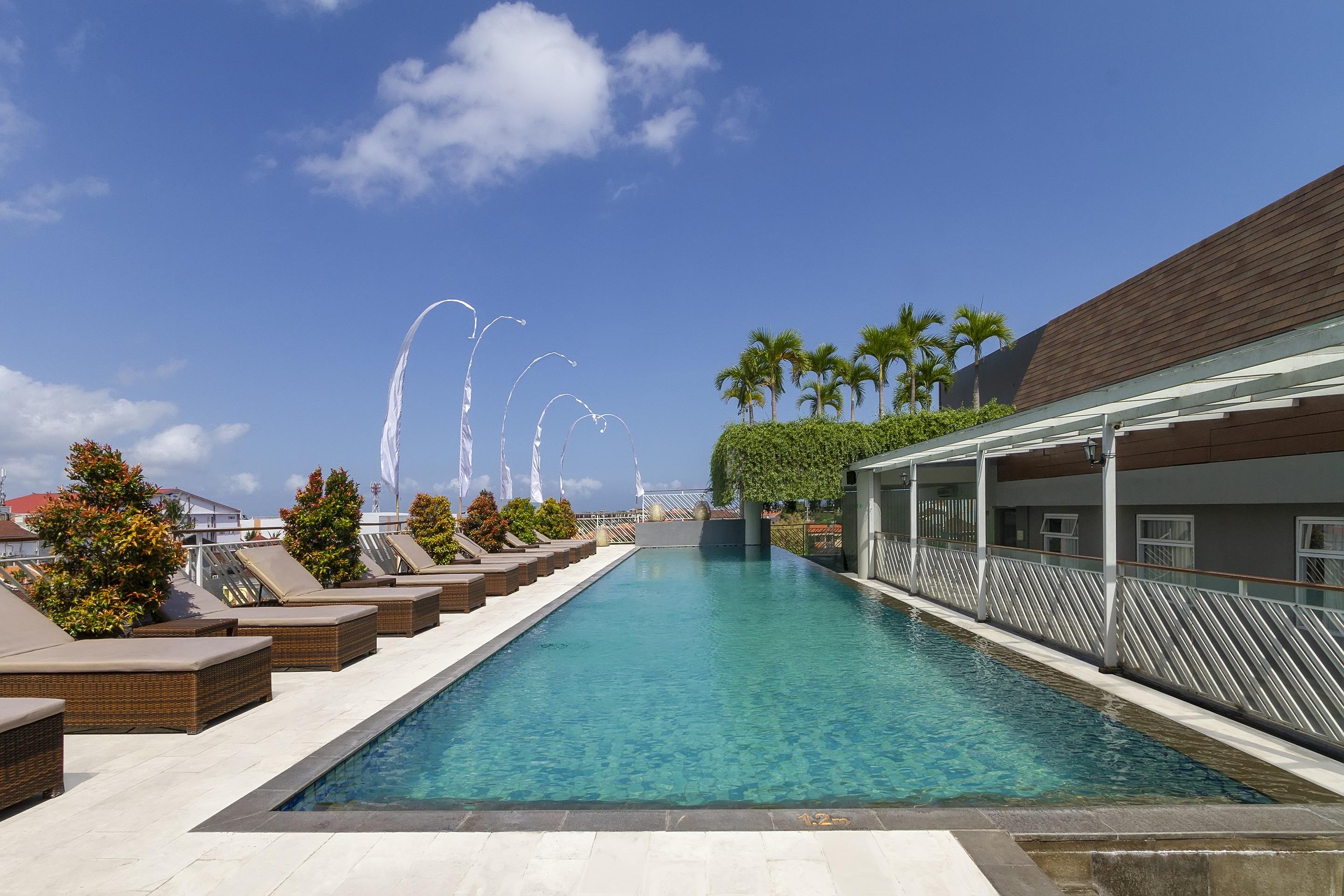קוטה לומבוק Primebiz Hotel Kuta מראה חיצוני תמונה