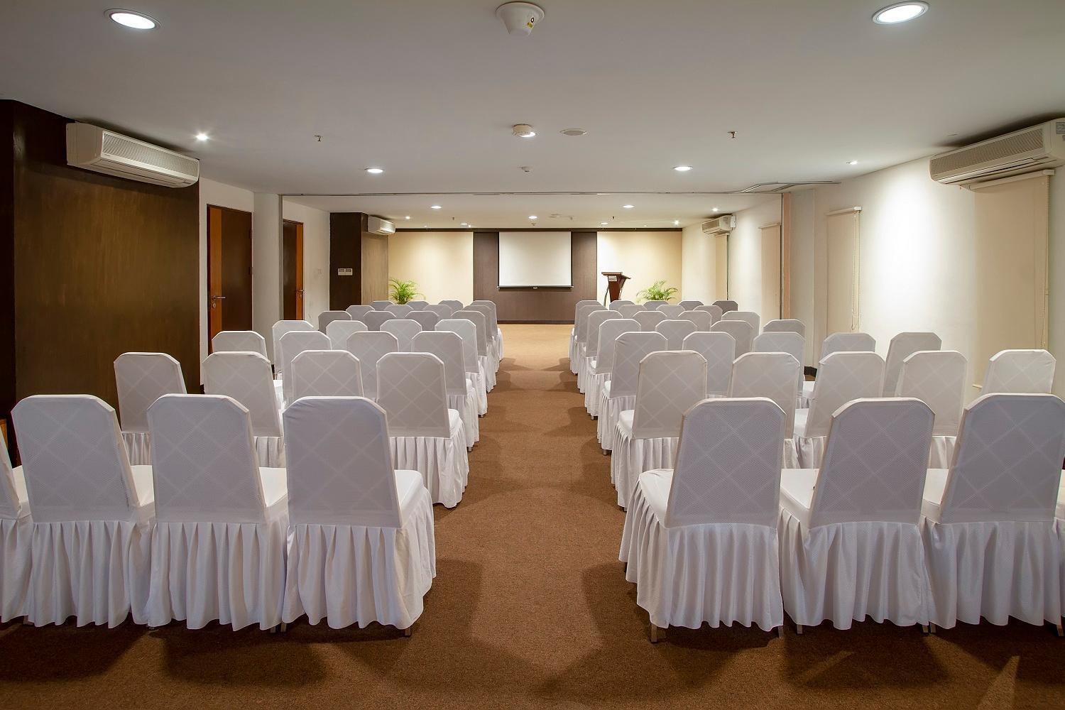קוטה לומבוק Primebiz Hotel Kuta מראה חיצוני תמונה